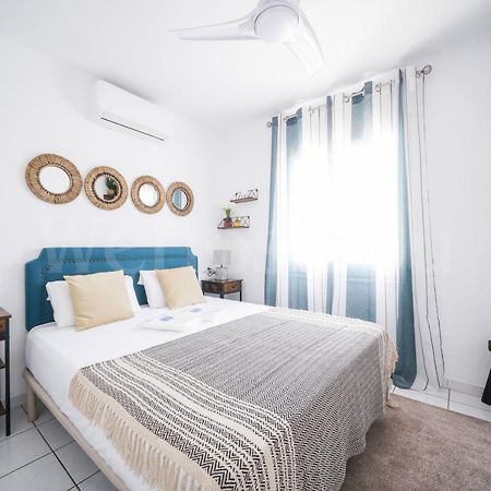 Villa Et Studio Avec Piscine - Wehostyou Empuriabrava Ngoại thất bức ảnh