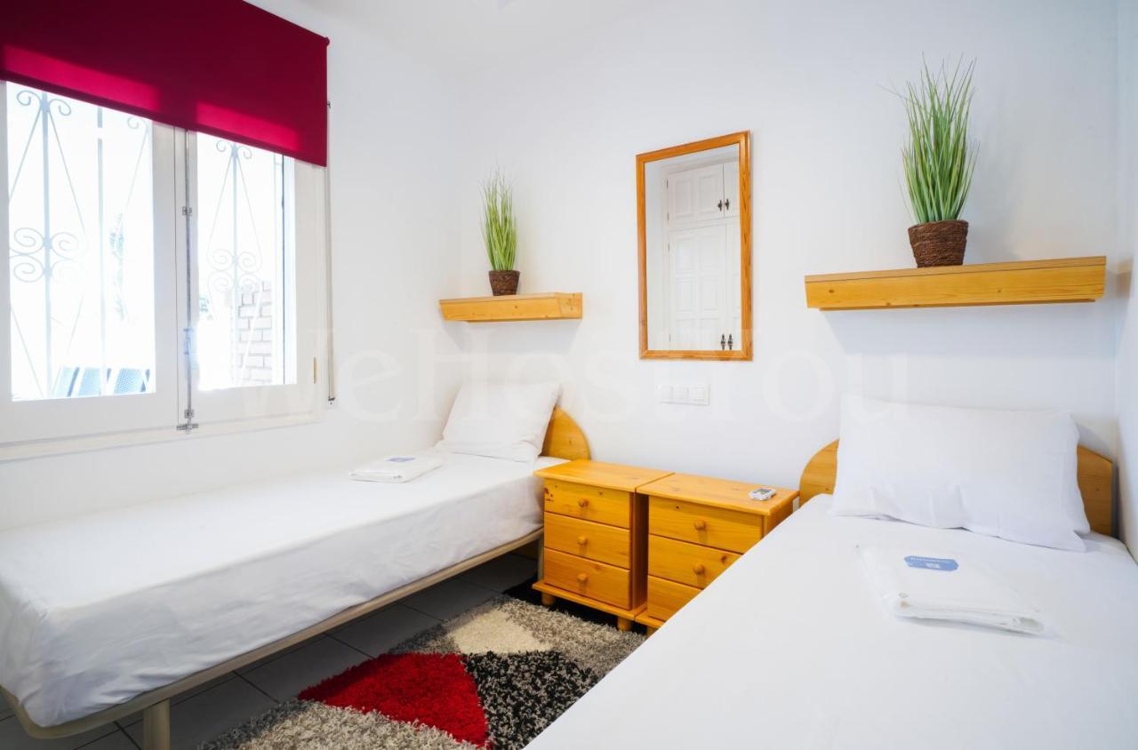 Villa Et Studio Avec Piscine - Wehostyou Empuriabrava Ngoại thất bức ảnh
