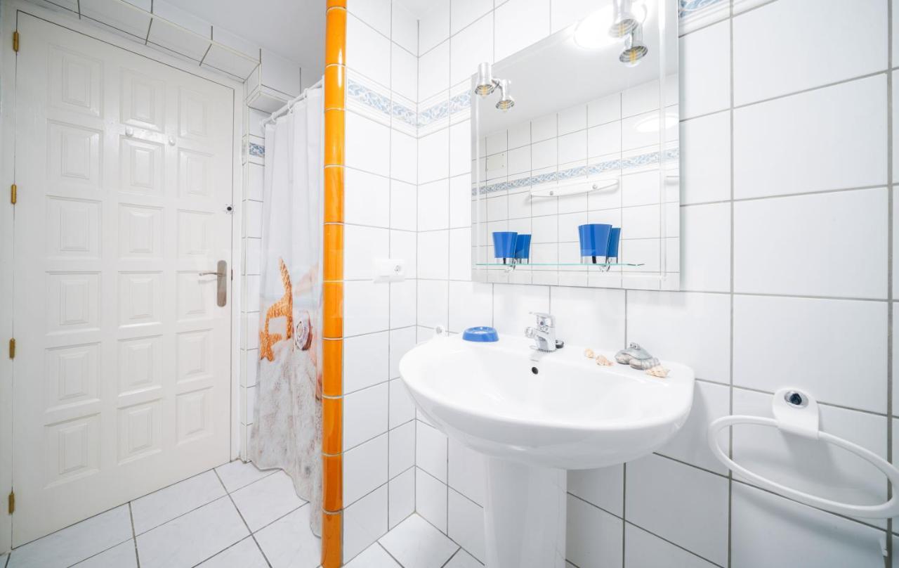 Villa Et Studio Avec Piscine - Wehostyou Empuriabrava Ngoại thất bức ảnh